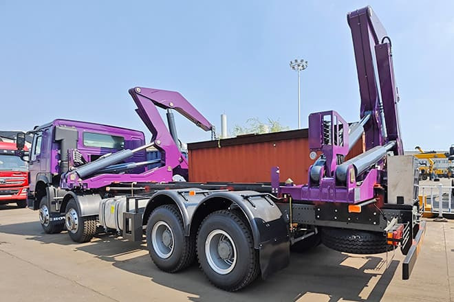 XCMG 37 Ton Container Side Lifter Truck for Sale in Kiribati - Грузовик-контейнеровоз/ Сменный кузов: фото 4 XCMG 37 Ton Container Side Lifter Truck for Sale in Kiribati - Грузовик-контейнеровоз/ Сменный кузов: фото 4