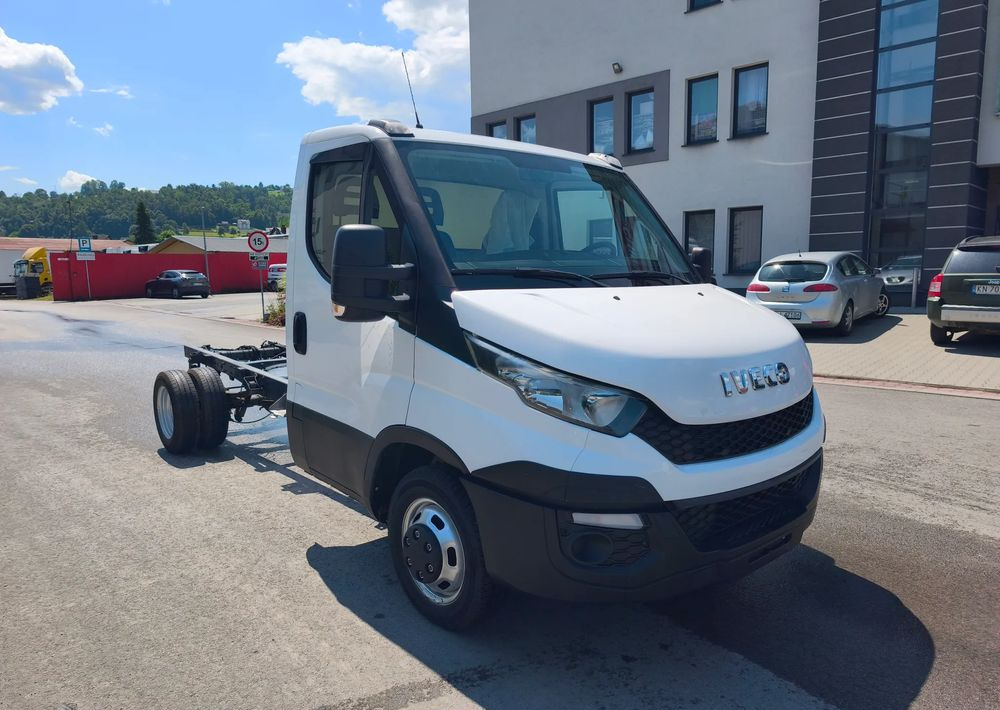 Iveco DAILY 35c14 2.3 hpi rama do zabudowy, 3,75 rozstaw - Грузовик-шасси: фото 3 Iveco DAILY 35c14 2.3 hpi rama do zabudowy, 3,75 rozstaw - Грузовик-шасси: фото 3