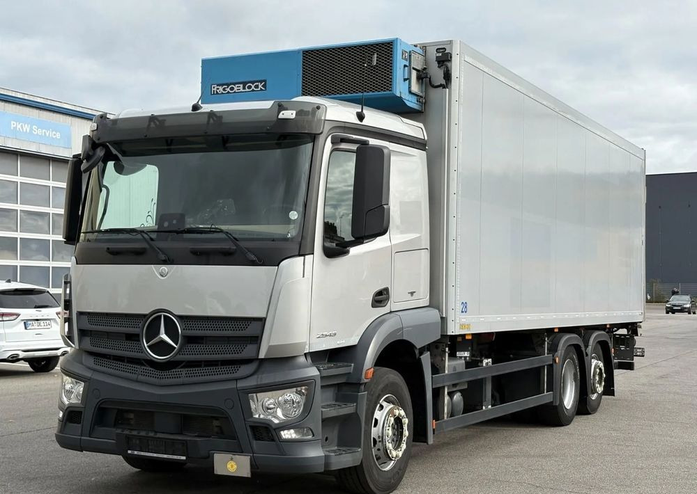 Mercedes-Benz Actros 2543 6x2 chłodnia izoterma 18 palet oś skrętna - Рефрижератор: фото 1 Mercedes-Benz Actros 2543 6x2 chłodnia izoterma 18 palet oś skrętna - Рефрижератор: фото 1