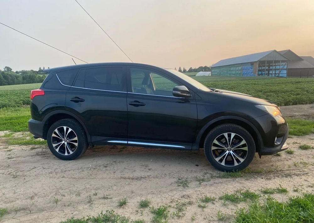 Toyota RAV4 2.0 D-4D 4x4 - Внедорожник: фото 2 Toyota RAV4 2.0 D-4D 4x4 - Внедорожник: фото 2