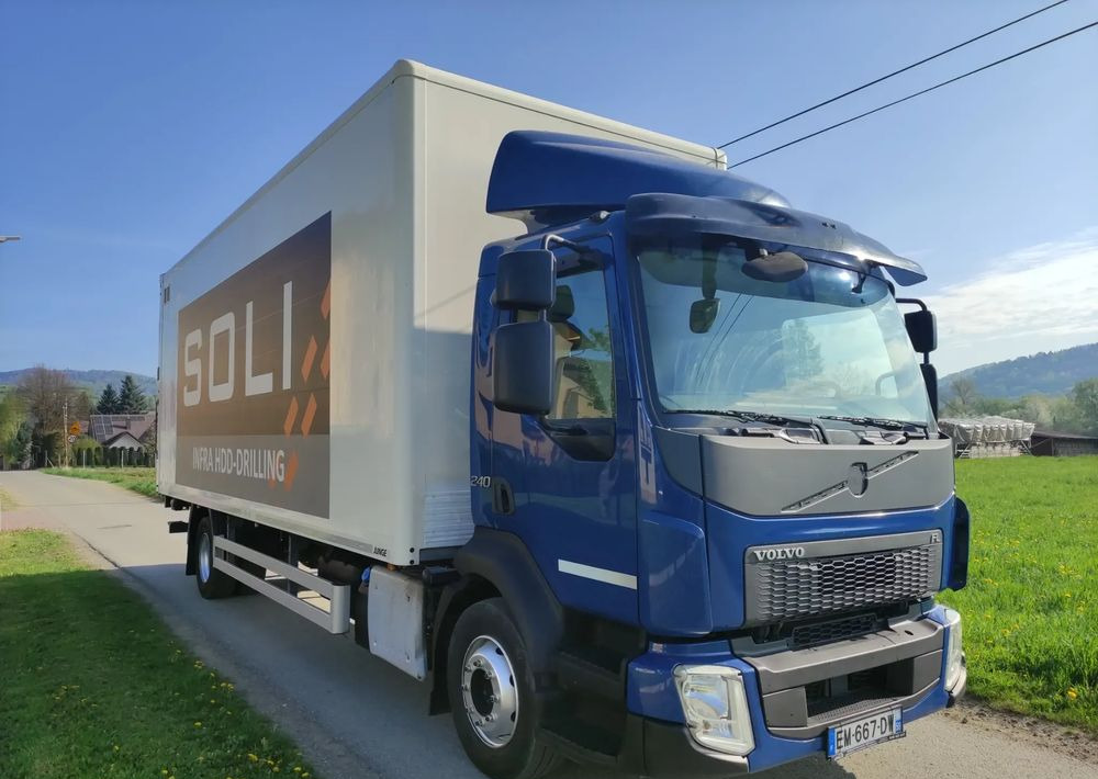 Volvo FL 12.240 klima blokada kontener 18 pal kurierka - Грузовик с закрытым кузовом: фото 2 Volvo FL 12.240 klima blokada kontener 18 pal kurierka - Грузовик с закрытым кузовом: фото 2