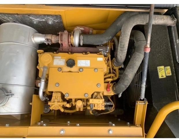 Гусеничный экскаватор 2021 Caterpillar 318D2: фото 6