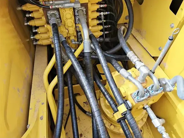 2022 Komatsu PC220 - Гусеничный экскаватор: фото 3 2022 Komatsu PC220 - Гусеничный экскаватор: фото 3