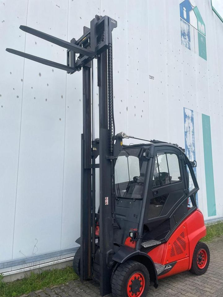 Linde H 40 T - mit aktuellem Service - - Вилочный погрузчик: фото 4 Linde H 40 T - mit aktuellem Service - - Вилочный погрузчик: фото 4