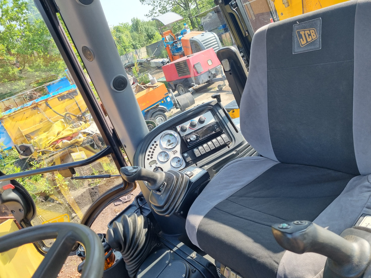 Экскаватор-погрузчик JCB 4CX: фото 6 Экскаватор-погрузчик JCB 4CX: фото 6