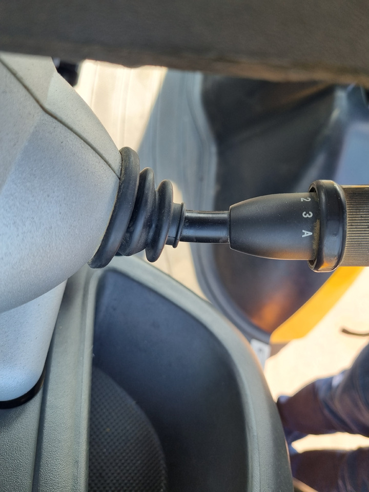 Экскаватор-погрузчик JCB 4CX: фото 9 Экскаватор-погрузчик JCB 4CX: фото 9