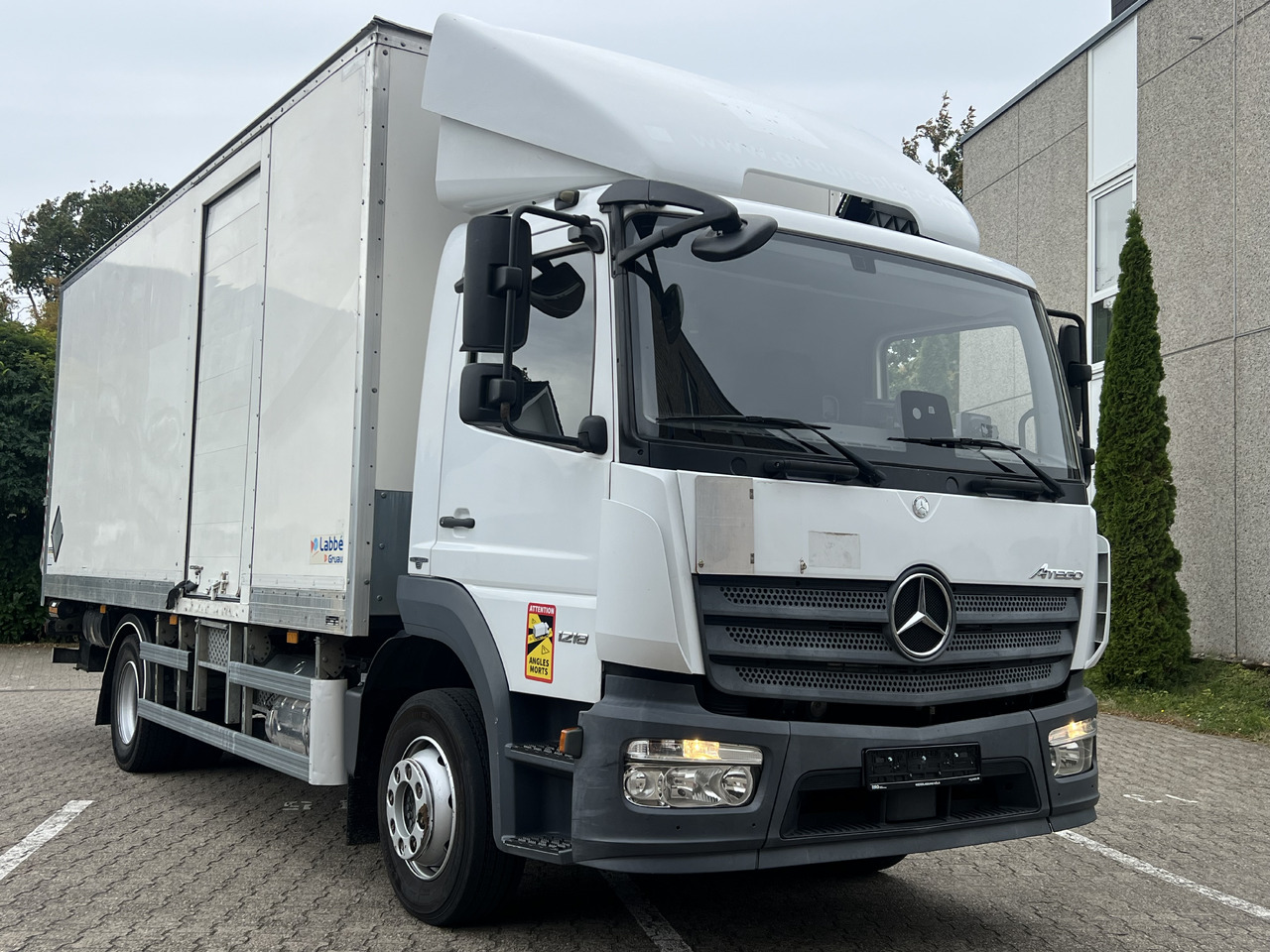 MERCEDES-BENZ Atego 1218 L Classic-Vermietung möglich-ADR-LBW - Грузовик с закрытым кузовом: фото 2 MERCEDES-BENZ Atego 1218 L Classic-Vermietung möglich-ADR-LBW - Грузовик с закрытым кузовом: фото 2