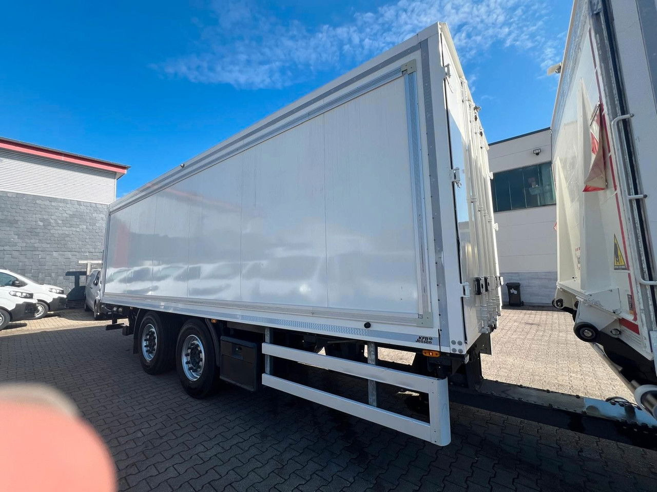 Грузовик с закрытым кузовом Mercedes-Benz Actros 2543 Komplettzug Voll-Luft - Lange Koffer: фото 15