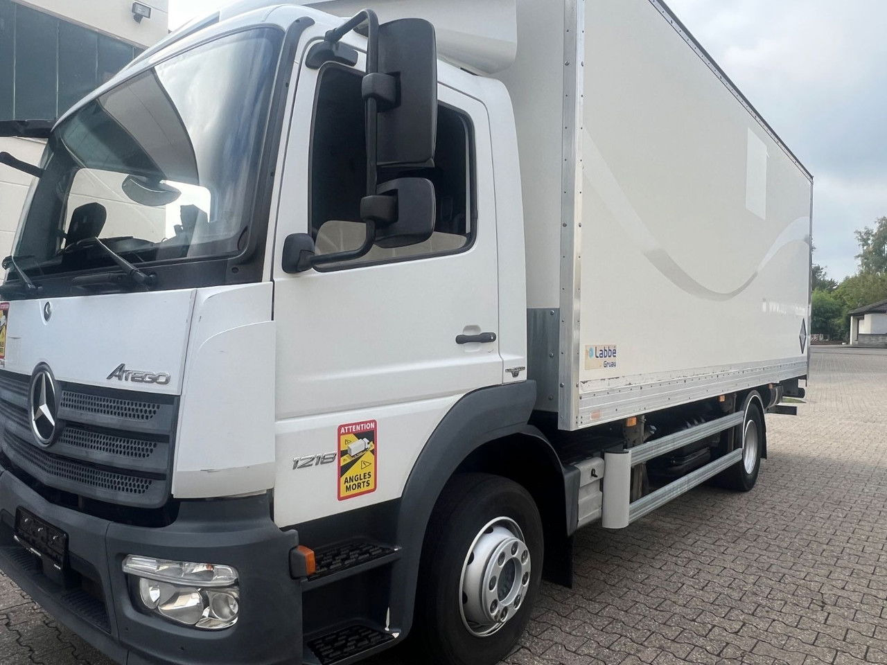 Грузовик с закрытым кузовом Mercedes-Benz Atego 1218 L Classic-Vermietung möglich-ADR-LBW: фото 8 Грузовик с закрытым кузовом Mercedes-Benz Atego 1218 L Classic-Vermietung möglich-ADR-LBW: фото 8