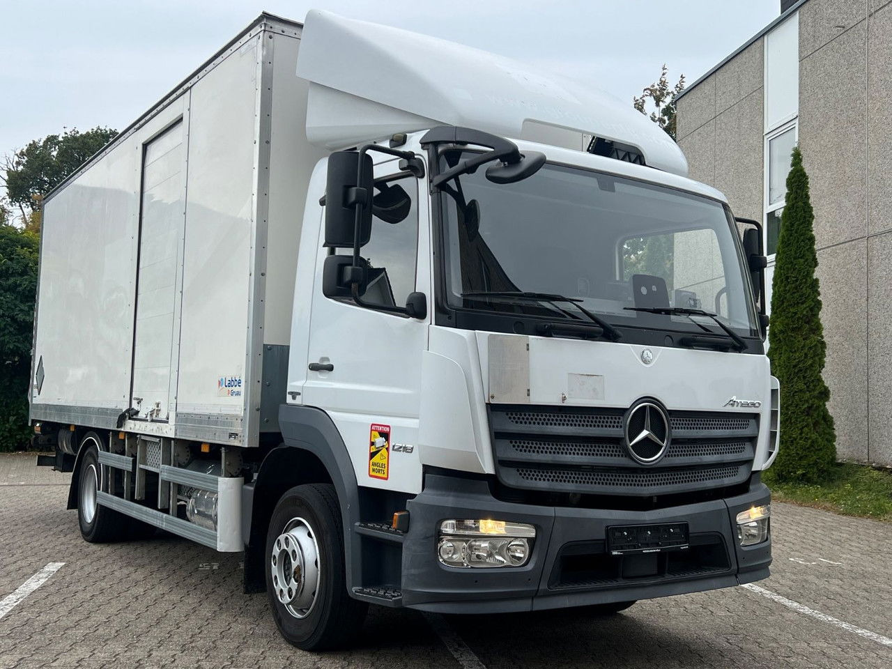 Грузовик с закрытым кузовом Mercedes-Benz Atego 1218 L Classic-Vermietung möglich-ADR-LBW: фото 12 Грузовик с закрытым кузовом Mercedes-Benz Atego 1218 L Classic-Vermietung möglich-ADR-LBW: фото 12
