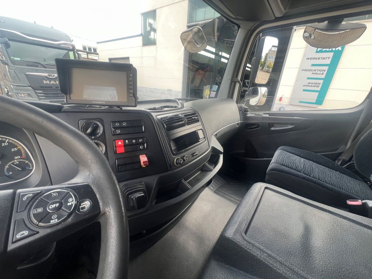 Грузовик с закрытым кузовом Mercedes-Benz Atego 1218 L Classic-Vermietung möglich-ADR-LBW: фото 10 Грузовик с закрытым кузовом Mercedes-Benz Atego 1218 L Classic-Vermietung möglich-ADR-LBW: фото 10