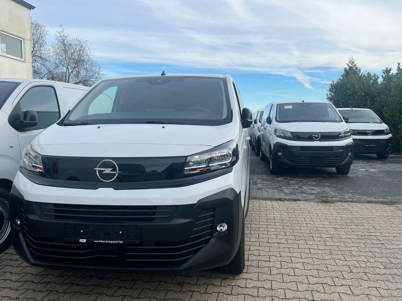 Opel Vivaro L2 H1 Allwetter AHK Rückfahrkam - Цельнометаллический фургон: фото 2 Opel Vivaro L2 H1 Allwetter AHK Rückfahrkam - Цельнометаллический фургон: фото 2