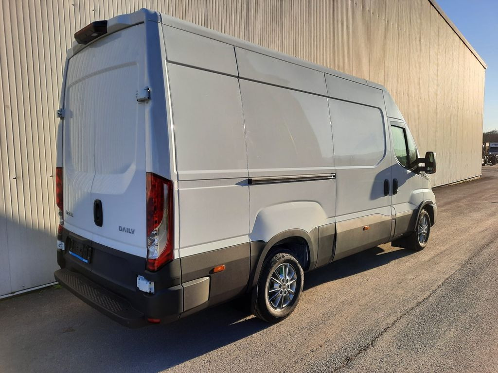 Iveco Daily 35S14 8g HiMatic L3H2 Mod.25 - Цельнометаллический фургон: фото 3 Iveco Daily 35S14 8g HiMatic L3H2 Mod.25 - Цельнометаллический фургон: фото 3