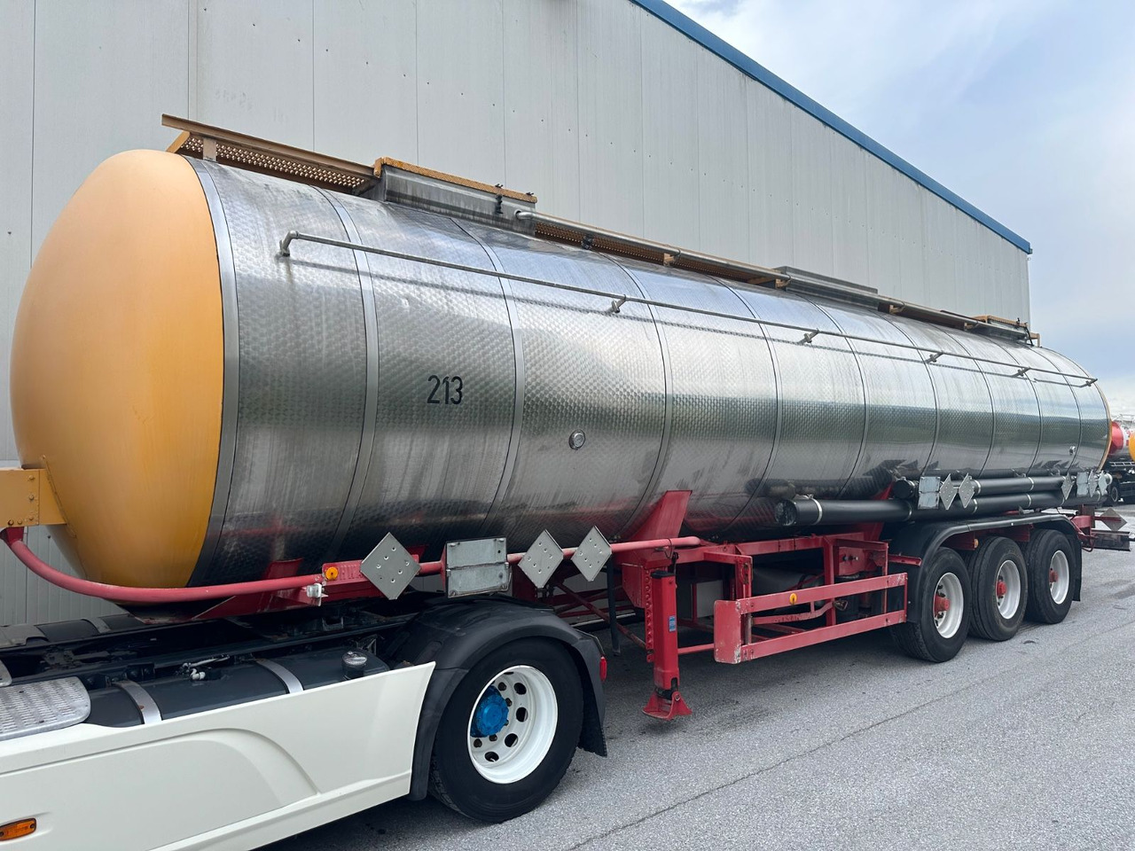 Schwarzmüller Chemi L4BH 42050L Lift BPW - Полуприцеп-цистерна: фото 1 Schwarzmüller Chemi L4BH 42050L Lift BPW - Полуприцеп-цистерна: фото 1