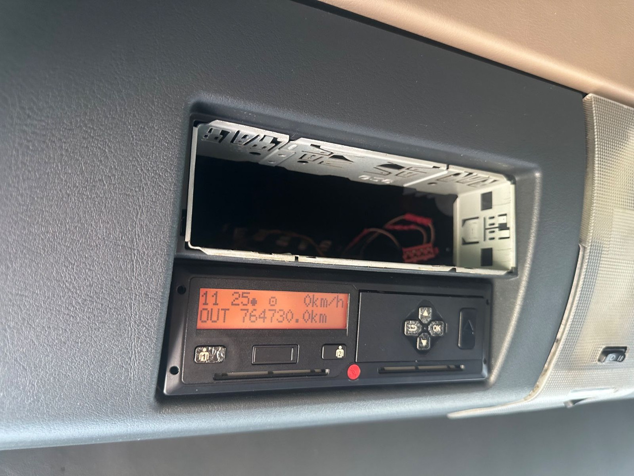 Тягач MAN TGX 18.460 XXL Intarder/Standklima: фото 10 Тягач MAN TGX 18.460 XXL Intarder/Standklima: фото 10