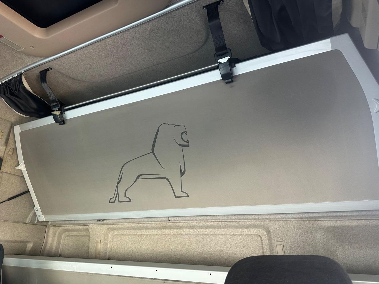 Тягач MAN TGX 18.460 XXL Intarder/Standklima: фото 8 Тягач MAN TGX 18.460 XXL Intarder/Standklima: фото 8