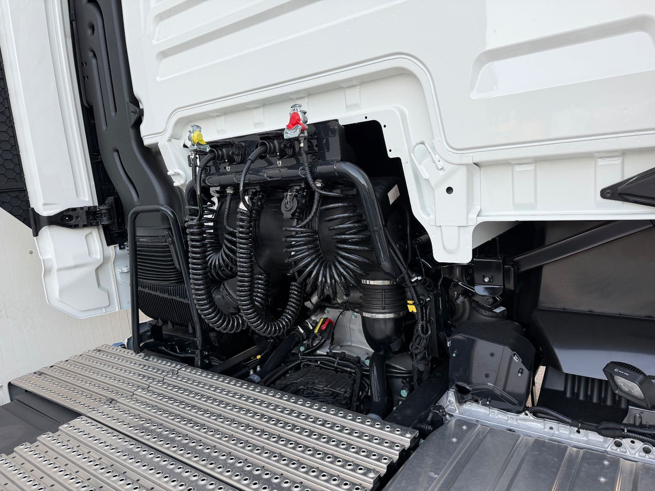 Тягач MAN TGX18.540 ALU/LED/2-Hyd: фото 6