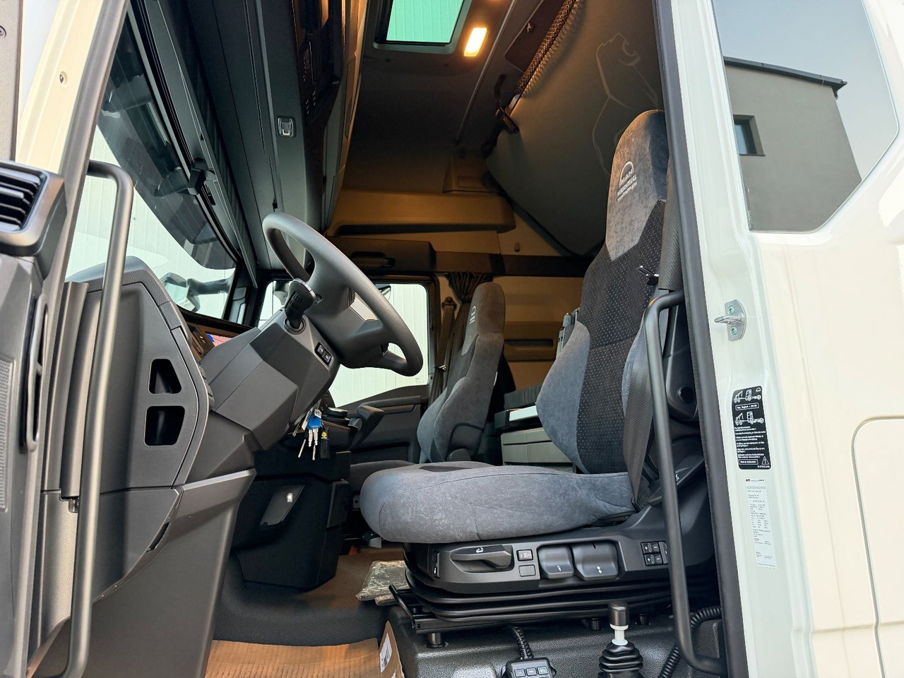 Тягач MAN TGX18.540 ALU/LED/2-Hyd: фото 10