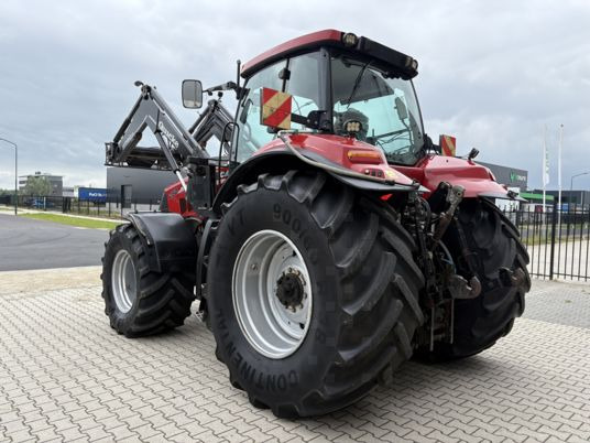Case IH Magnum 280 - Трактор: фото 5 Case IH Magnum 280 - Трактор: фото 5