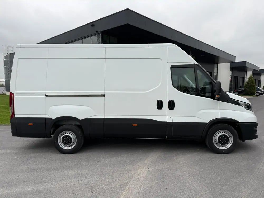 Iveco Daily 35-140 *L3H2*DISPO DE STOCK*Airco*Cruise control - Цельнометаллический фургон: фото 3 Iveco Daily 35-140 *L3H2*DISPO DE STOCK*Airco*Cruise control - Цельнометаллический фургон: фото 3