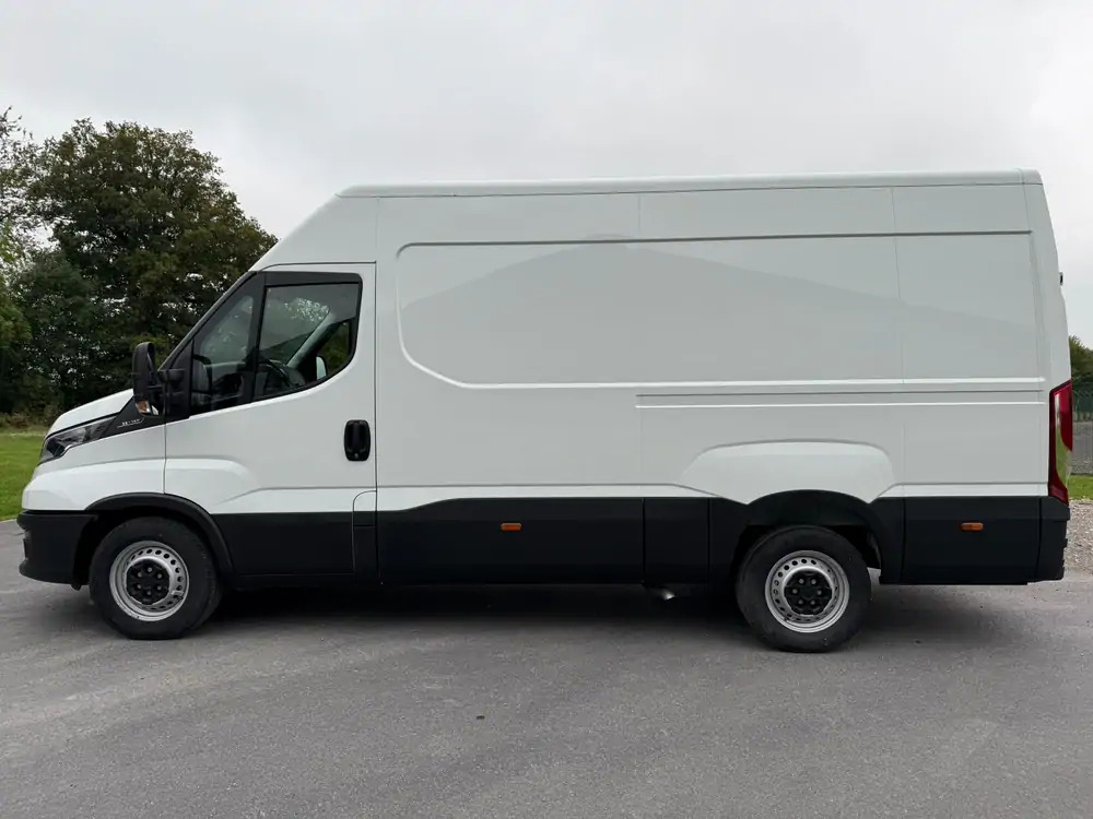 Iveco Daily 35-140 *L3H2*DISPO DE STOCK*Airco*Cruise control - Цельнометаллический фургон: фото 4 Iveco Daily 35-140 *L3H2*DISPO DE STOCK*Airco*Cruise control - Цельнометаллический фургон: фото 4
