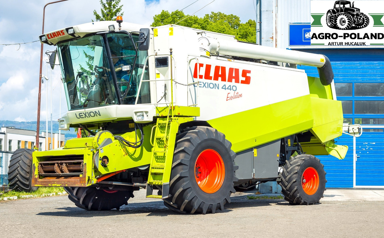 CLAAS LEXION 440 EVOLUTION - 2003 ROK + CLAAS C 540 SKŁADANY - 2007 ROK - Зерноуборочный комбайн: фото 2 CLAAS LEXION 440 EVOLUTION - 2003 ROK + CLAAS C 540 SKŁADANY - 2007 ROK - Зерноуборочный комбайн: фото 2
