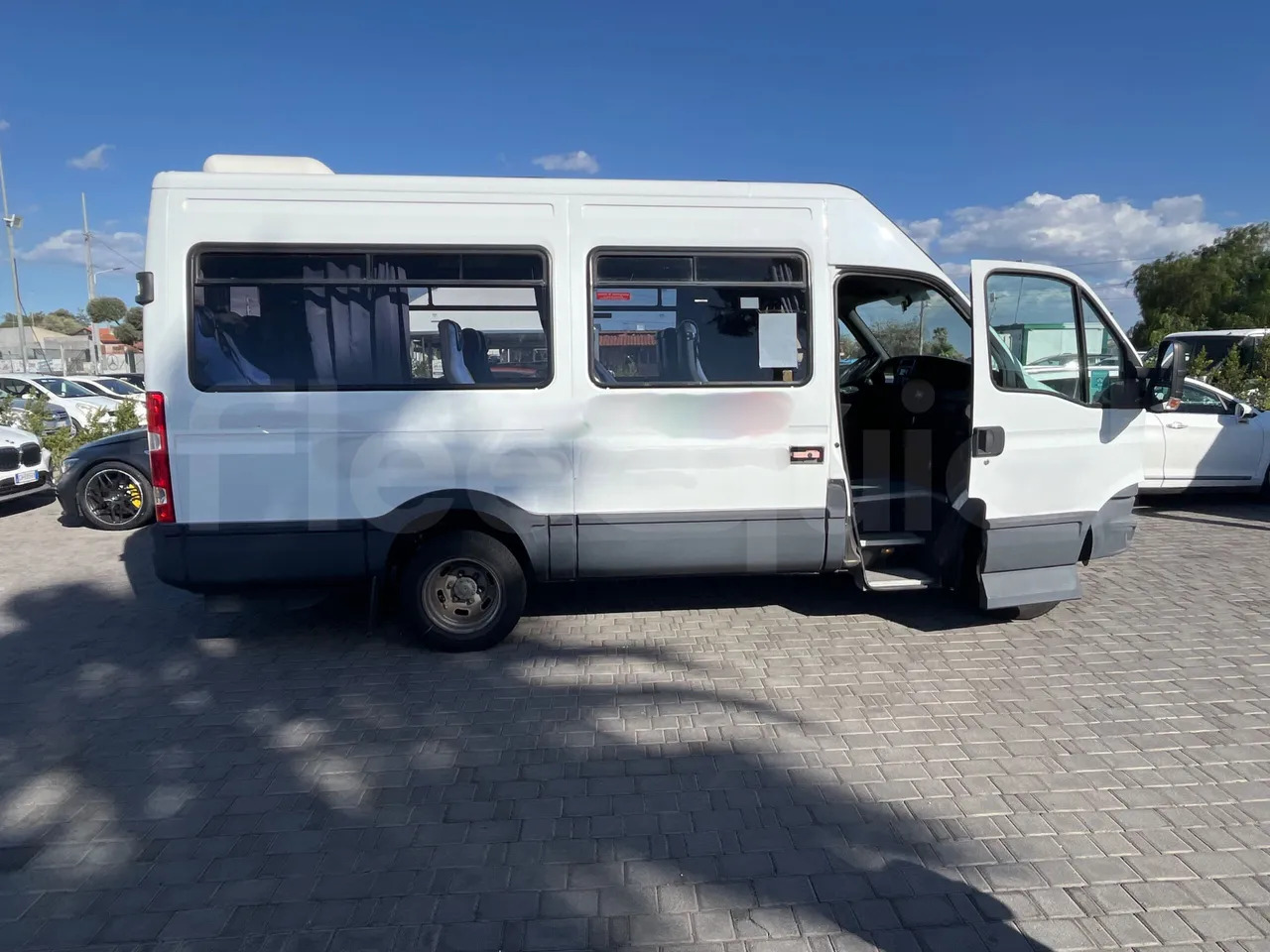 Туристический автобус Iveco Daily: фото 14