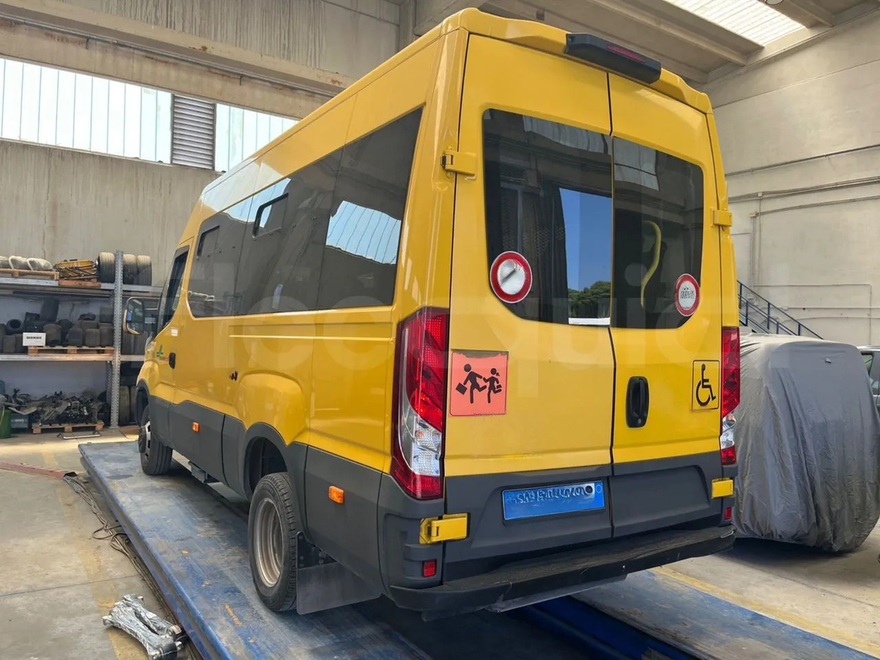 Школьный автобус Iveco Daily: фото 7