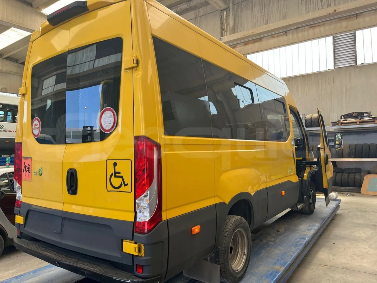 Школьный автобус Iveco Daily: фото 8