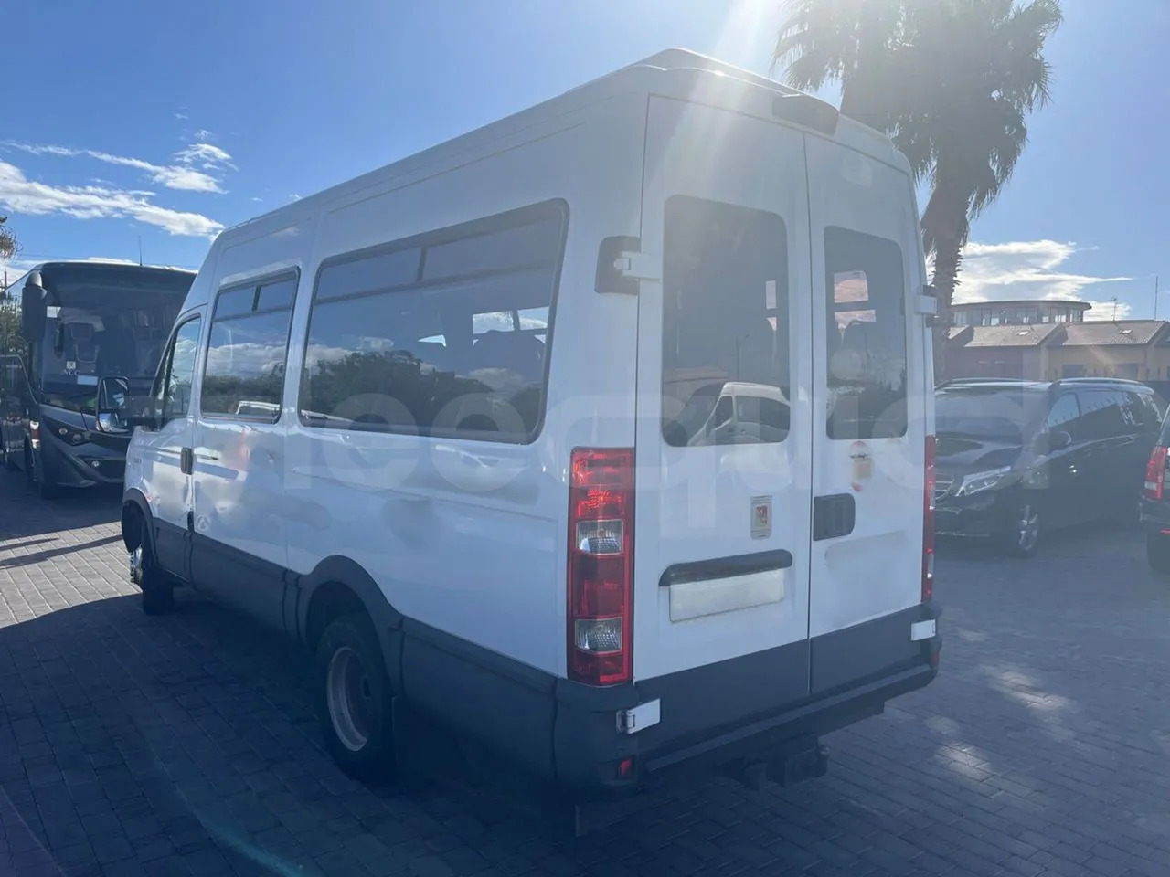 Туристический автобус Iveco Daily: фото 9