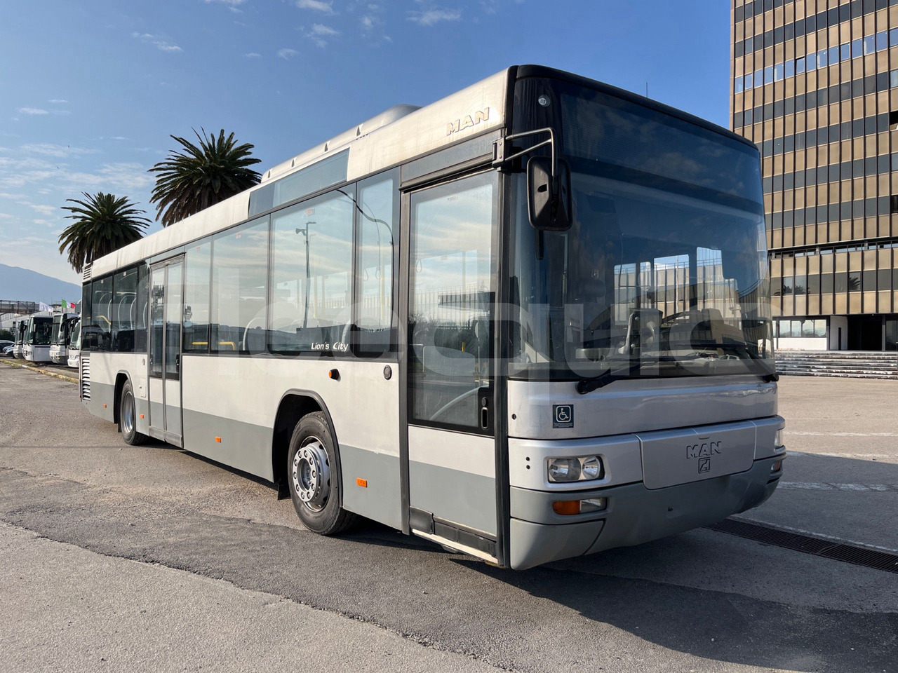 Man Lion's Classic - Пригородный автобус: фото 1 Man Lion's Classic - Пригородный автобус: фото 1