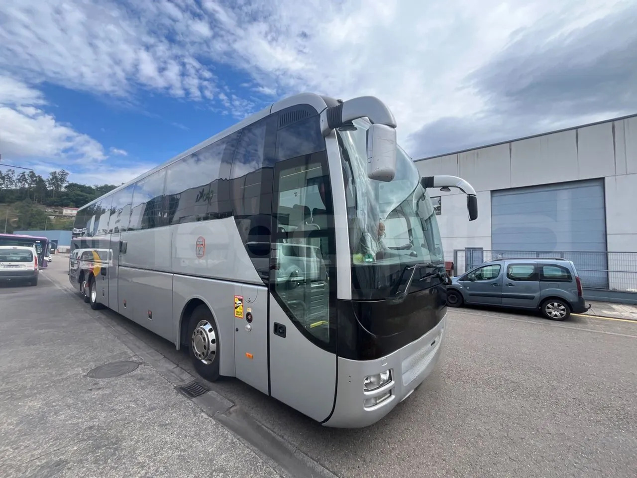 Man Lion's Coach - Туристический автобус: фото 1 Man Lion's Coach - Туристический автобус: фото 1