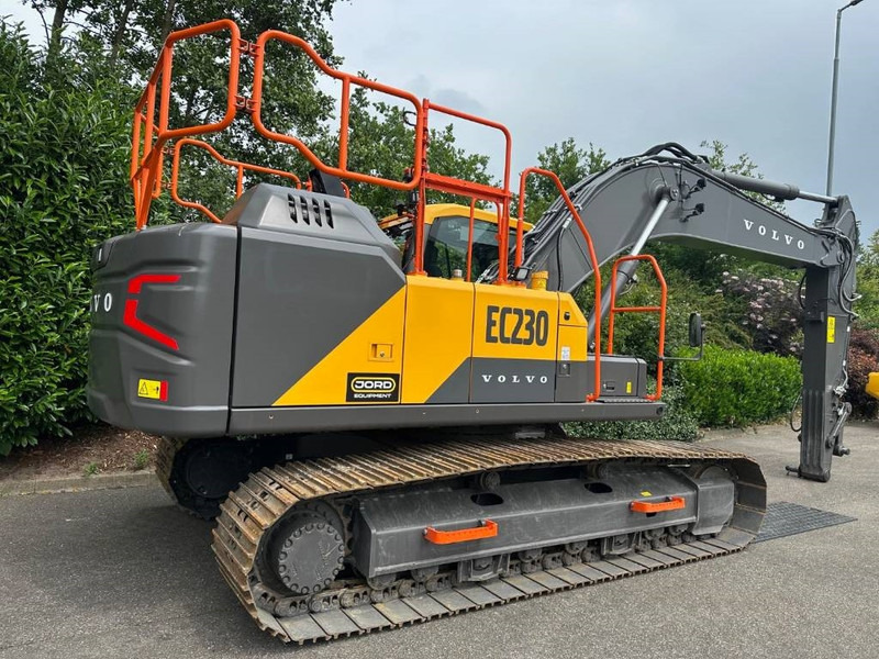 Volvo EC 220 EL - Гусеничный экскаватор: фото 4 Volvo EC 220 EL - Гусеничный экскаватор: фото 4