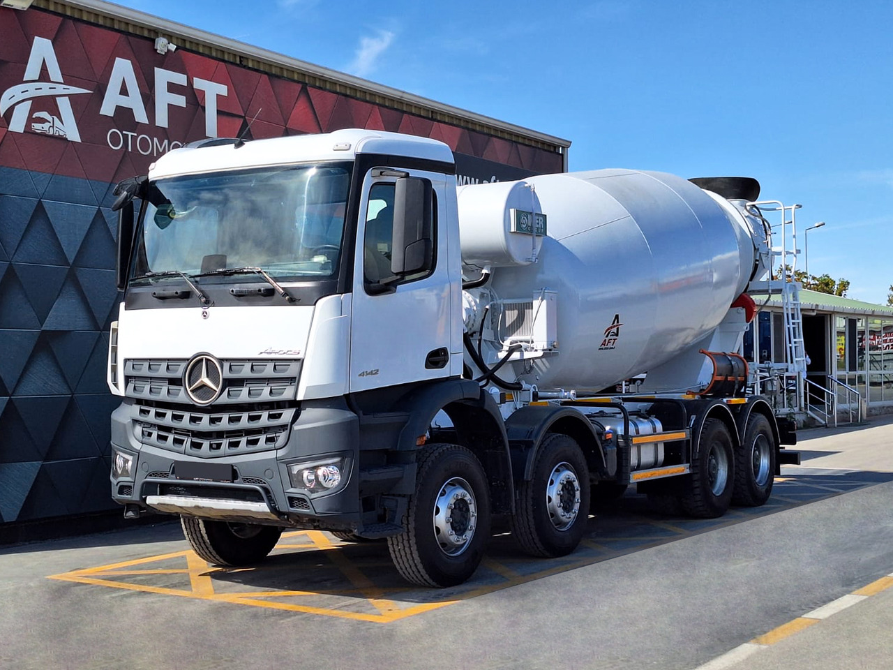 MERCEDES-BENZ AROCS 4142 - Бетономешалка: фото 1 MERCEDES-BENZ AROCS 4142 - Бетономешалка: фото 1