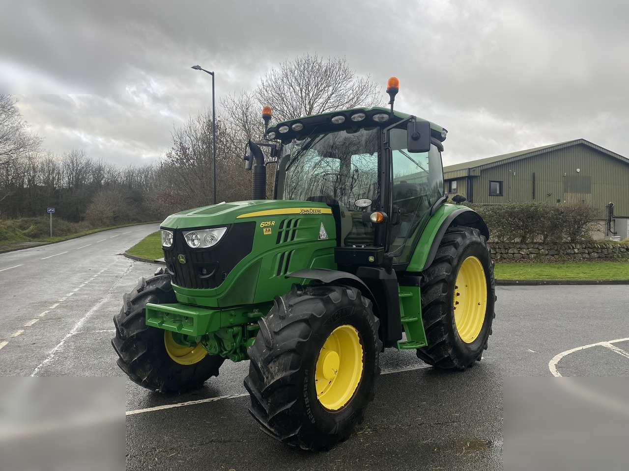 2012 JOHN DEERE 6125R - Трактор: фото 2 2012 JOHN DEERE 6125R - Трактор: фото 2
