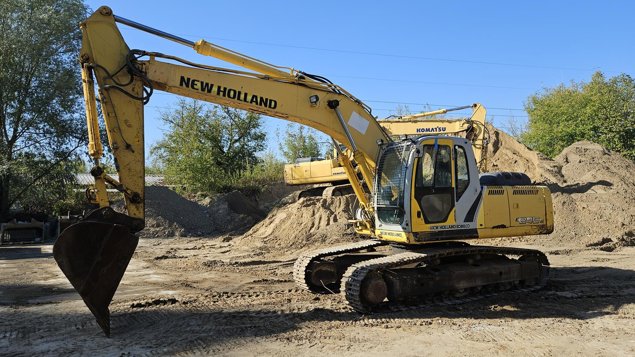 NEW HOLLAND E 245 B - Гусеничный экскаватор: фото 2 NEW HOLLAND E 245 B - Гусеничный экскаватор: фото 2