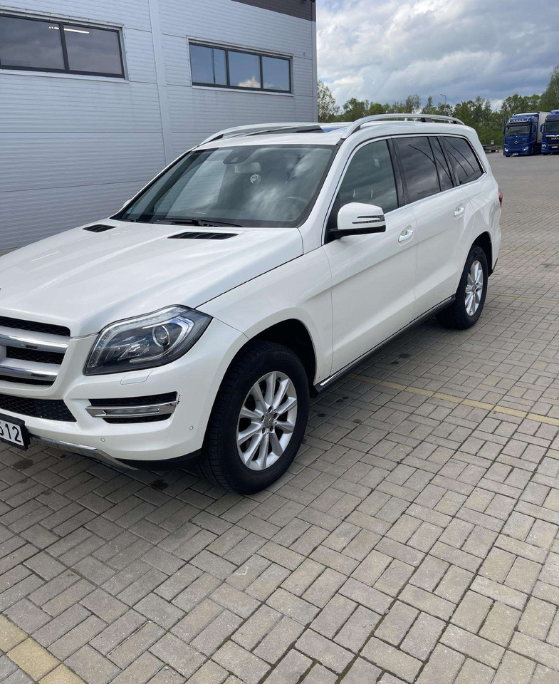 Mercedes-Benz GL350 - Внедорожник: фото 3 Mercedes-Benz GL350 - Внедорожник: фото 3
