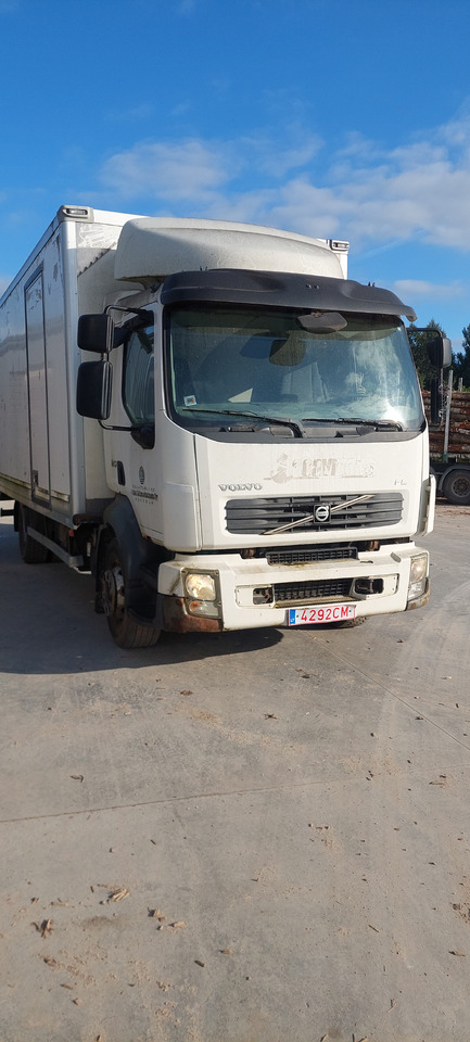 VOLVO FL240 - Грузовик с закрытым кузовом: фото 2 VOLVO FL240 - Грузовик с закрытым кузовом: фото 2