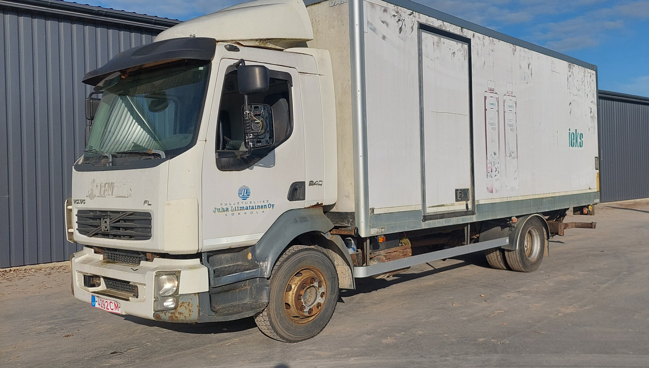 VOLVO FL240 - Грузовик с закрытым кузовом: фото 4 VOLVO FL240 - Грузовик с закрытым кузовом: фото 4