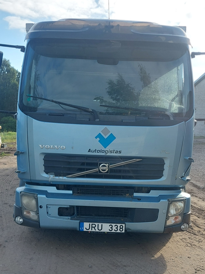 VOLVO FL280 - Грузовик с закрытым кузовом: фото 1 VOLVO FL280 - Грузовик с закрытым кузовом: фото 1