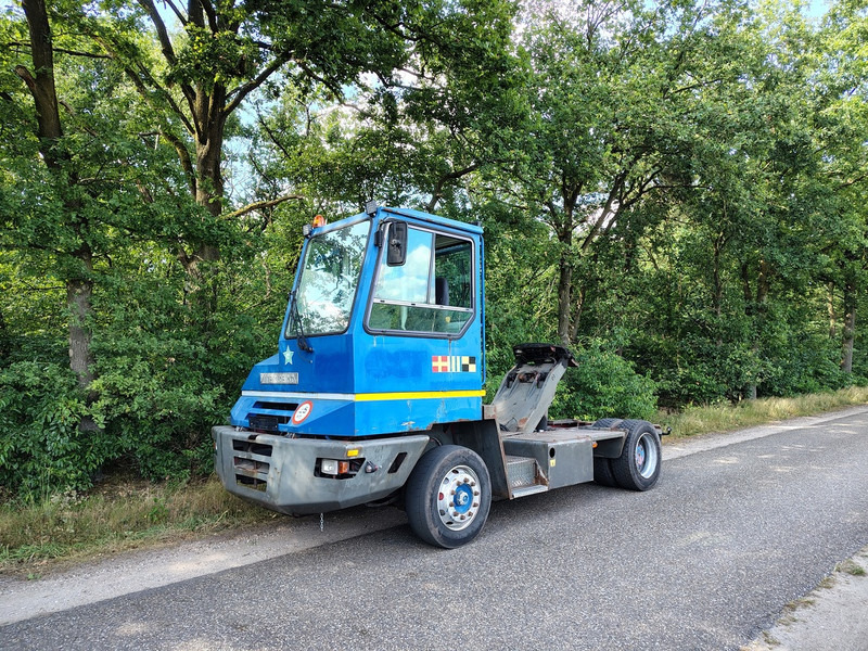 Terberg Yt180 - Терминальный тягач: фото 1 Terberg Yt180 - Терминальный тягач: фото 1