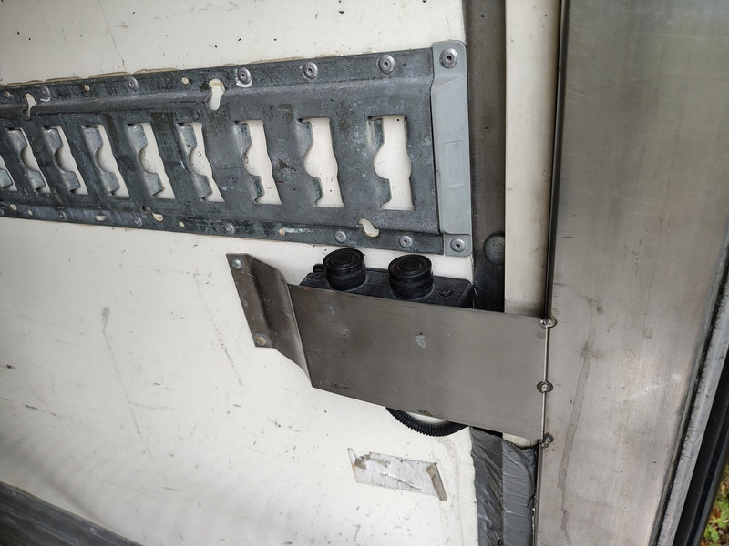 Полуприцеп-фургон VAN VEEN HEAS: фото 11 Полуприцеп-фургон VAN VEEN HEAS: фото 11