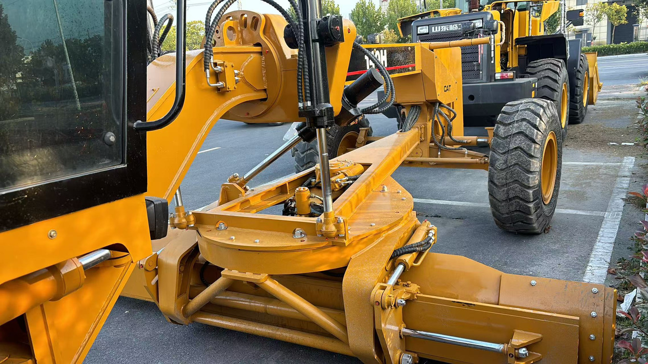 CATERPILLAR 140H used motor grader source supplier - Грейдер: фото 5 CATERPILLAR 140H used motor grader source supplier - Грейдер: фото 5