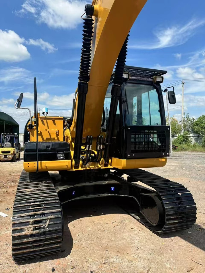 CATERPILLAR 320D2 - Гусеничный экскаватор: фото 3 CATERPILLAR 320D2 - Гусеничный экскаватор: фото 3