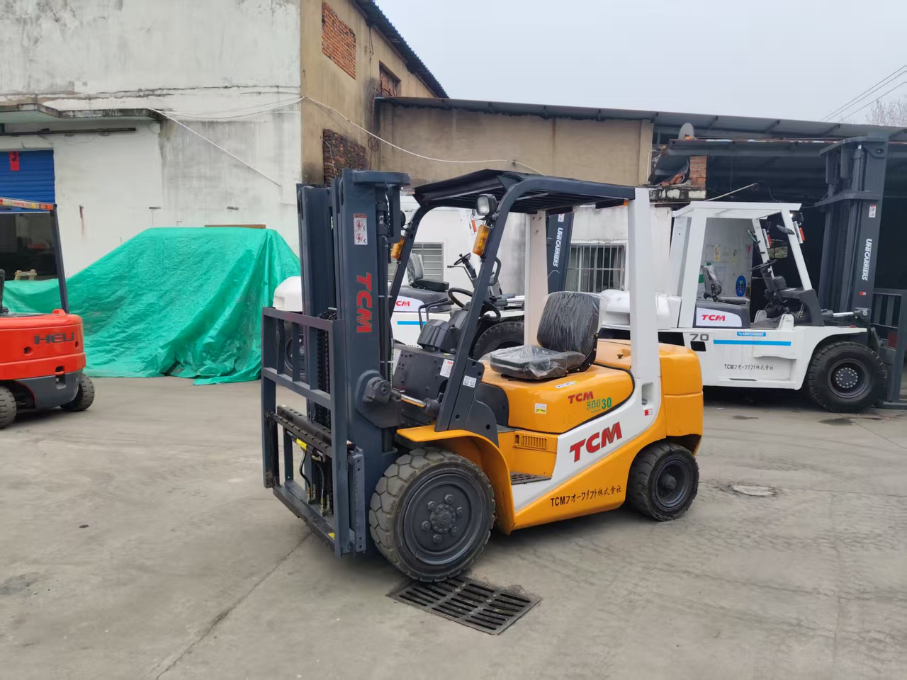 TCM FD30 Japan brand used 3 ton 4.5m diesel forklift Customizable mast clamps - Дизельный погрузчик: фото 1 TCM FD30 Japan brand used 3 ton 4.5m diesel forklift Customizable mast clamps - Дизельный погрузчик: фото 1