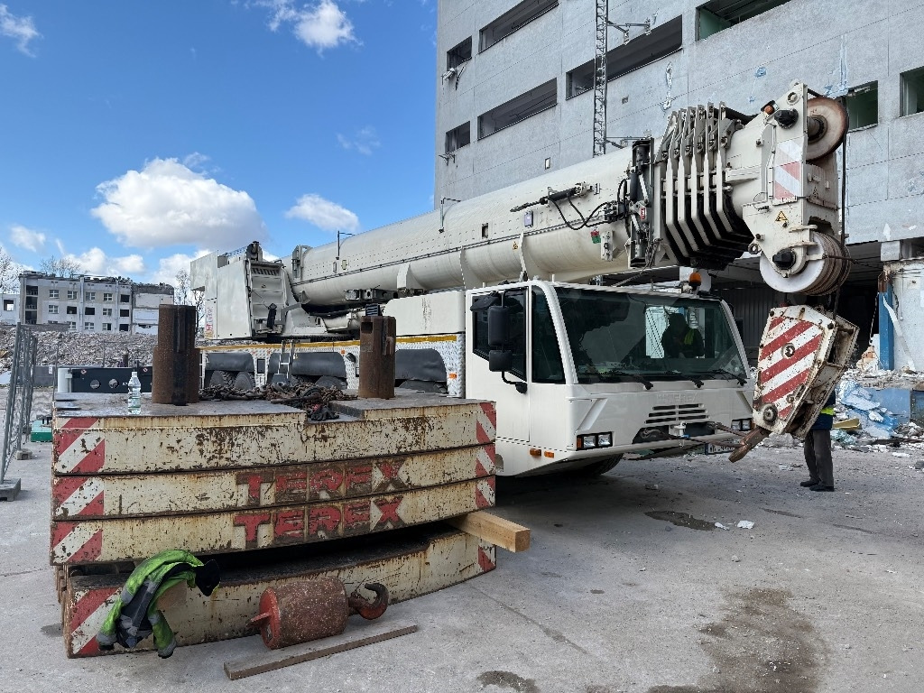 Demag AC 200-1 - Вседорожный кран: фото 4 Demag AC 200-1 - Вседорожный кран: фото 4