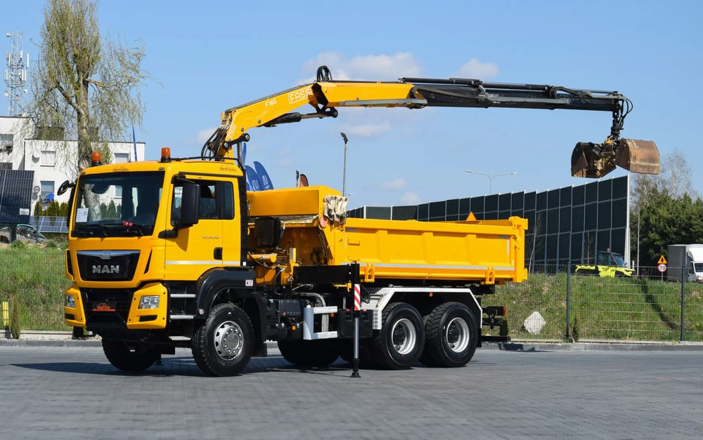 MAN TGS 26.400 / 6x4 / EURO 6 / UDT / HDS FASSI 165 / WYSUW x3 / ROTATOR / CHWYTAK / STEROWANIE RADIOWE / WZMOCNIONA RAMA / WYWROTKA / HYDROBURTA / AUTOMAT / 2017 / NOWE OPONY - 100% / NISKI PRZEBIEG - Самосвал: фото 1 MAN TGS 26.400 / 6x4 / EURO 6 / UDT / HDS FASSI 165 / WYSUW x3 / ROTATOR / CHWYTAK / STEROWANIE RADIOWE / WZMOCNIONA RAMA / WYWROTKA / HYDROBURTA / AUTOMAT / 2017 / NOWE OPONY - 100% / NISKI PRZEBIEG - Самосвал: фото 1