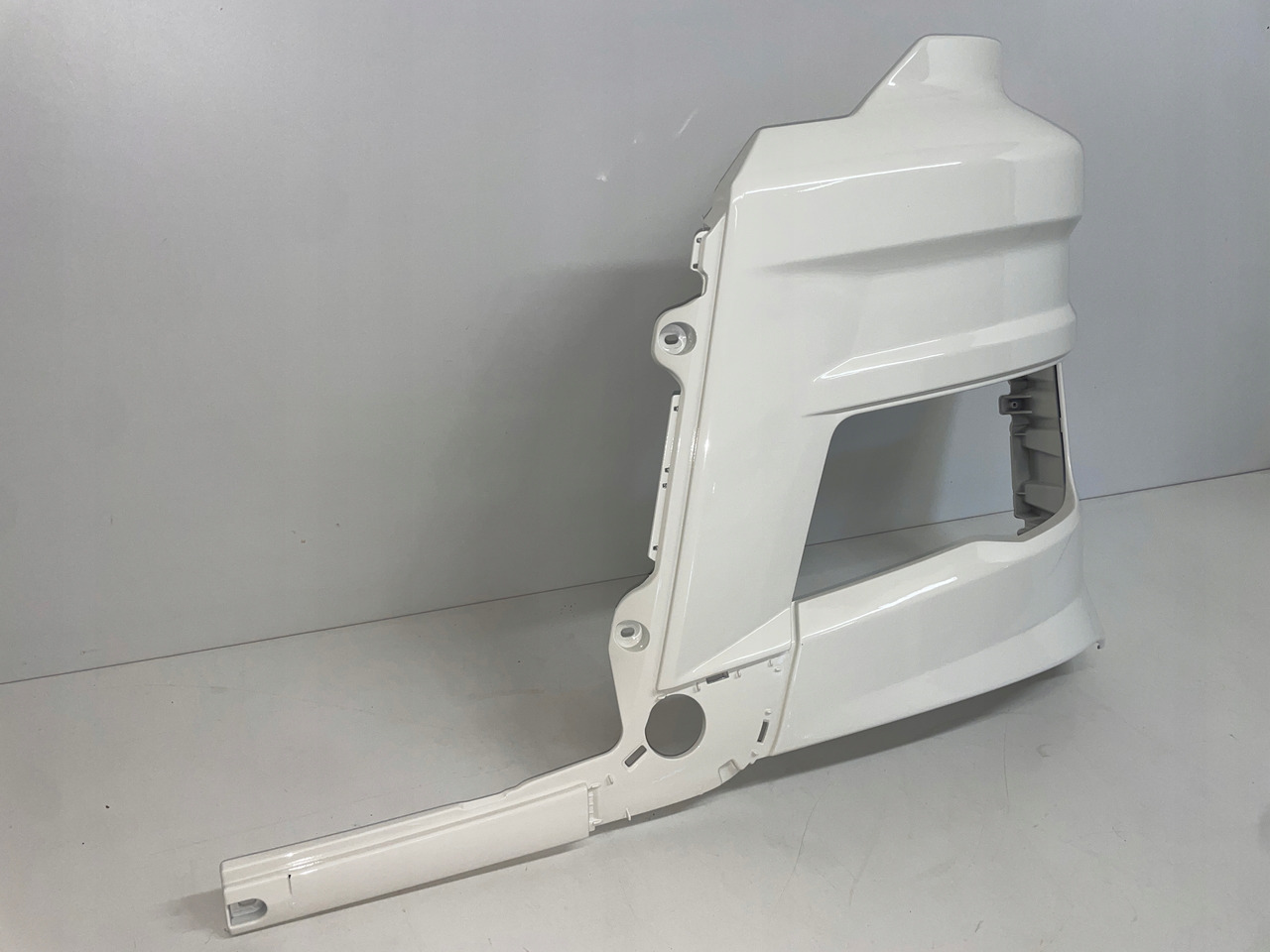 LEWA OSŁONA NA HALOGEN ZDERZAK MAN TG3 TGX 3 81416142277 - Бампер для Грузовиков: фото 2 LEWA OSŁONA NA HALOGEN ZDERZAK MAN TG3 TGX 3 81416142277 - Бампер для Грузовиков: фото 2