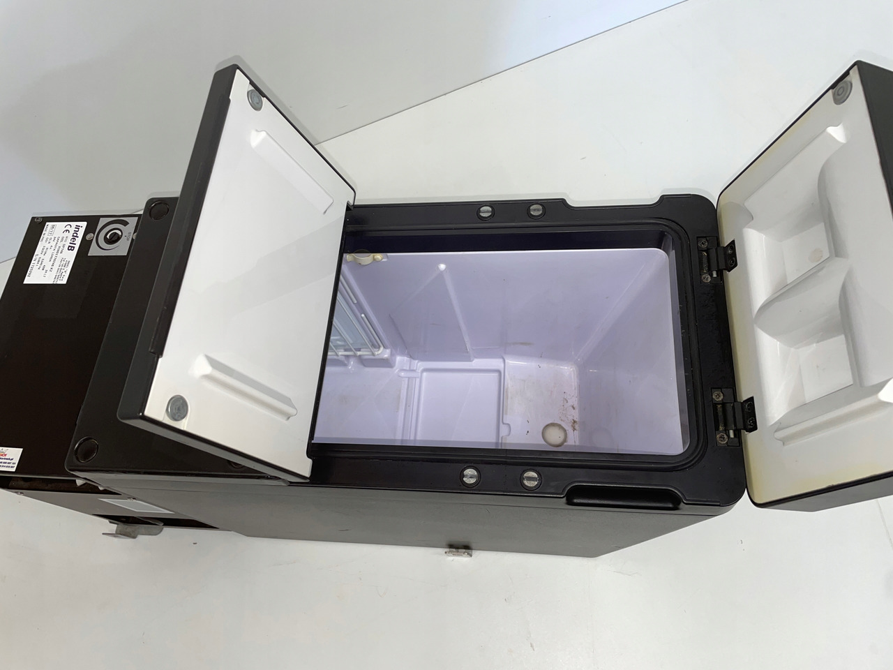 LODÓWKA CHŁODZIARKA IVECO STRALIS INTEL B 504195453 - Кабина и интерьер для Грузовиков: фото 4 LODÓWKA CHŁODZIARKA IVECO STRALIS INTEL B 504195453 - Кабина и интерьер для Грузовиков: фото 4