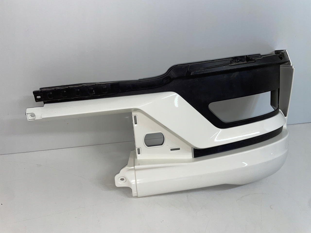 PRAWA OSŁONA NA HALOGEN ZDERZAK MAN TG3 TGX 3 81416142276 - Бампер для Грузовиков: фото 3 PRAWA OSŁONA NA HALOGEN ZDERZAK MAN TG3 TGX 3 81416142276 - Бампер для Грузовиков: фото 3